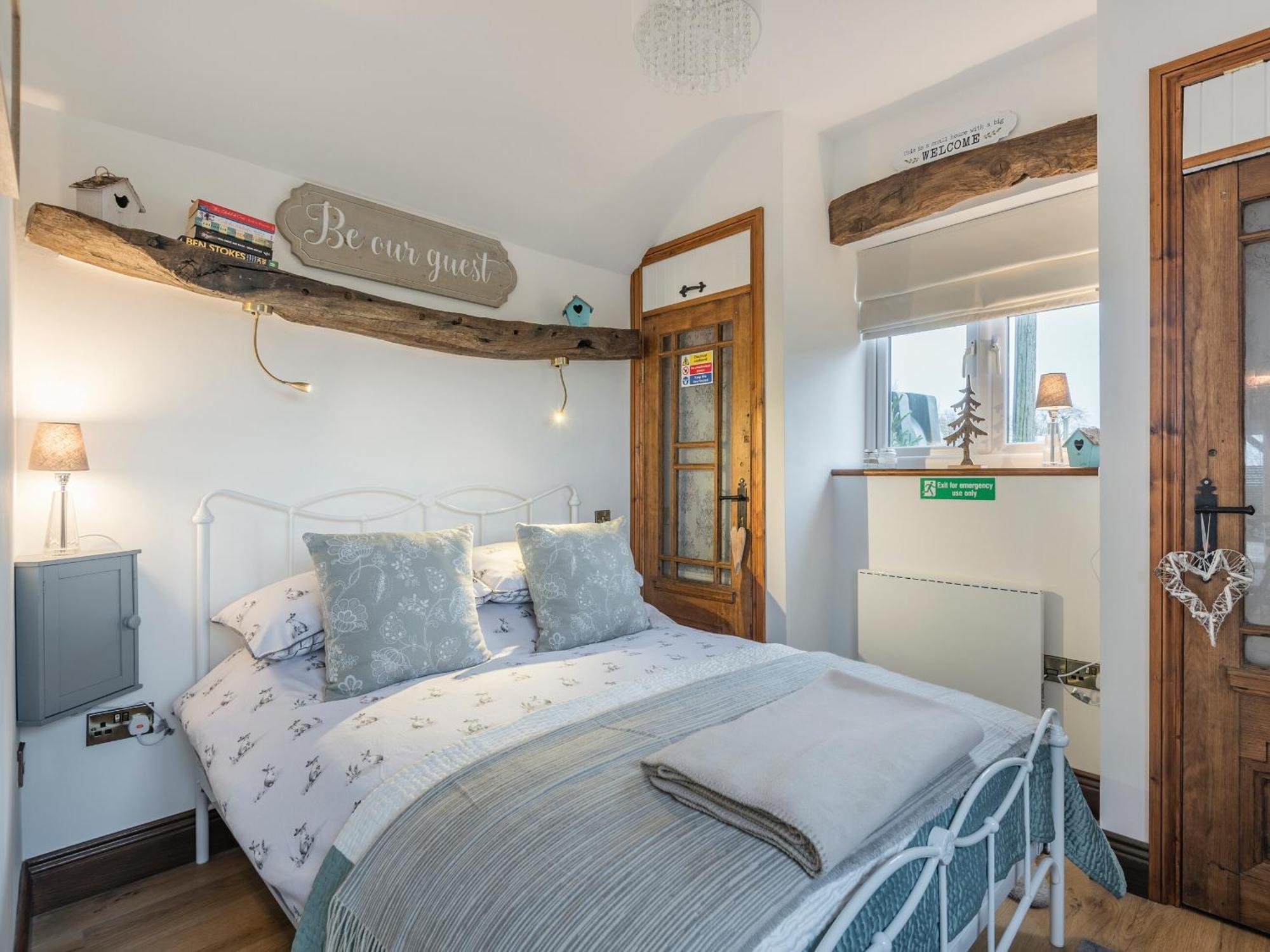 Little Pines Lodge Rushton Spencer ภายนอก รูปภาพ